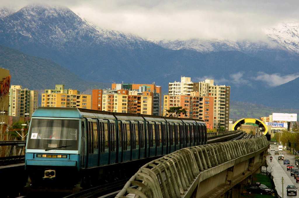 Enlarged view: Santiago Metro&nbsp; (CC SA 2.0 A. Cruz Pizarro)