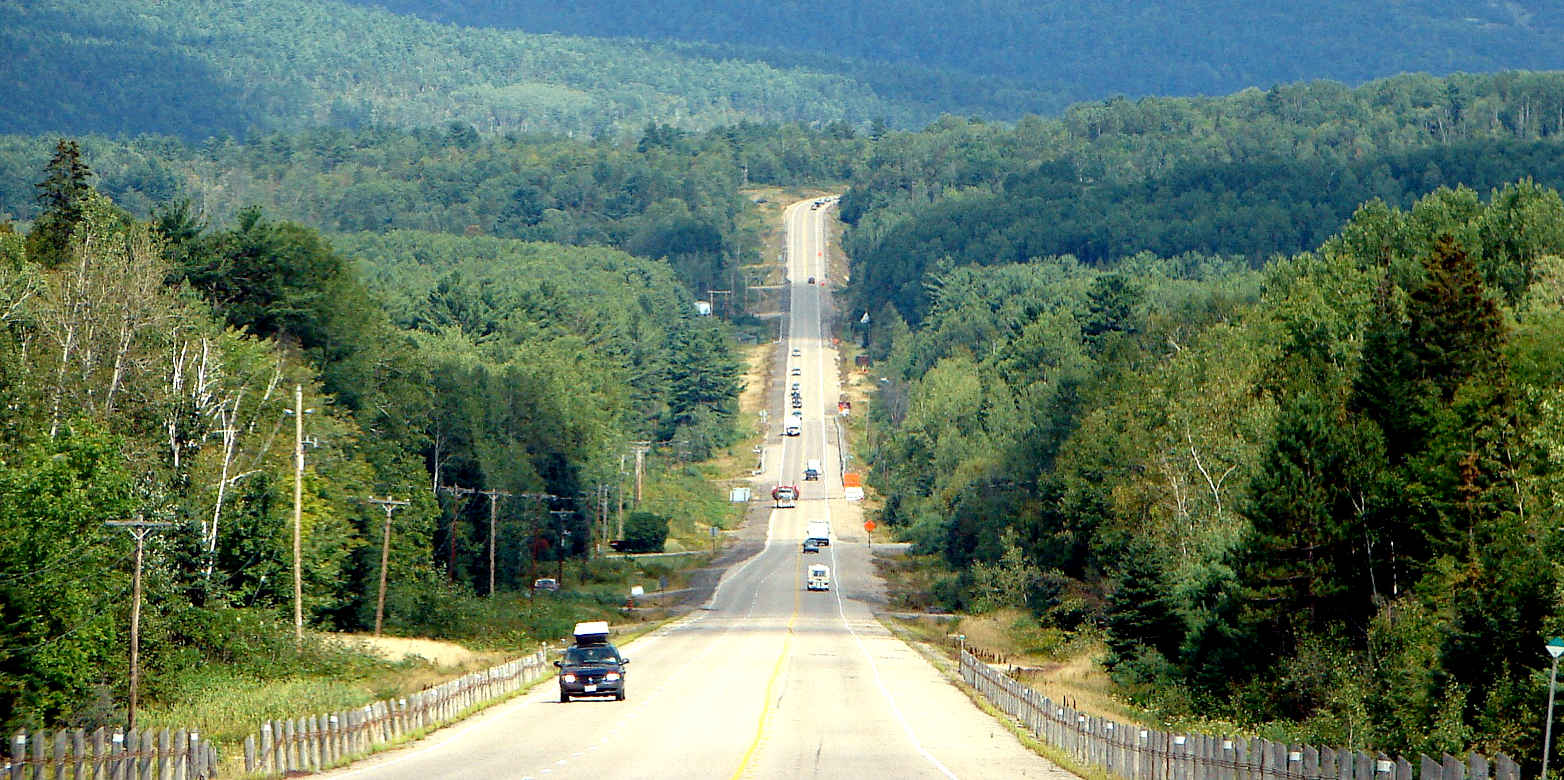 Enlarged view: Highway 17 near Bissett Creek, Ontario, Canada ( CC BY-SA 3.0 / P199 via Wikimedia Commons )