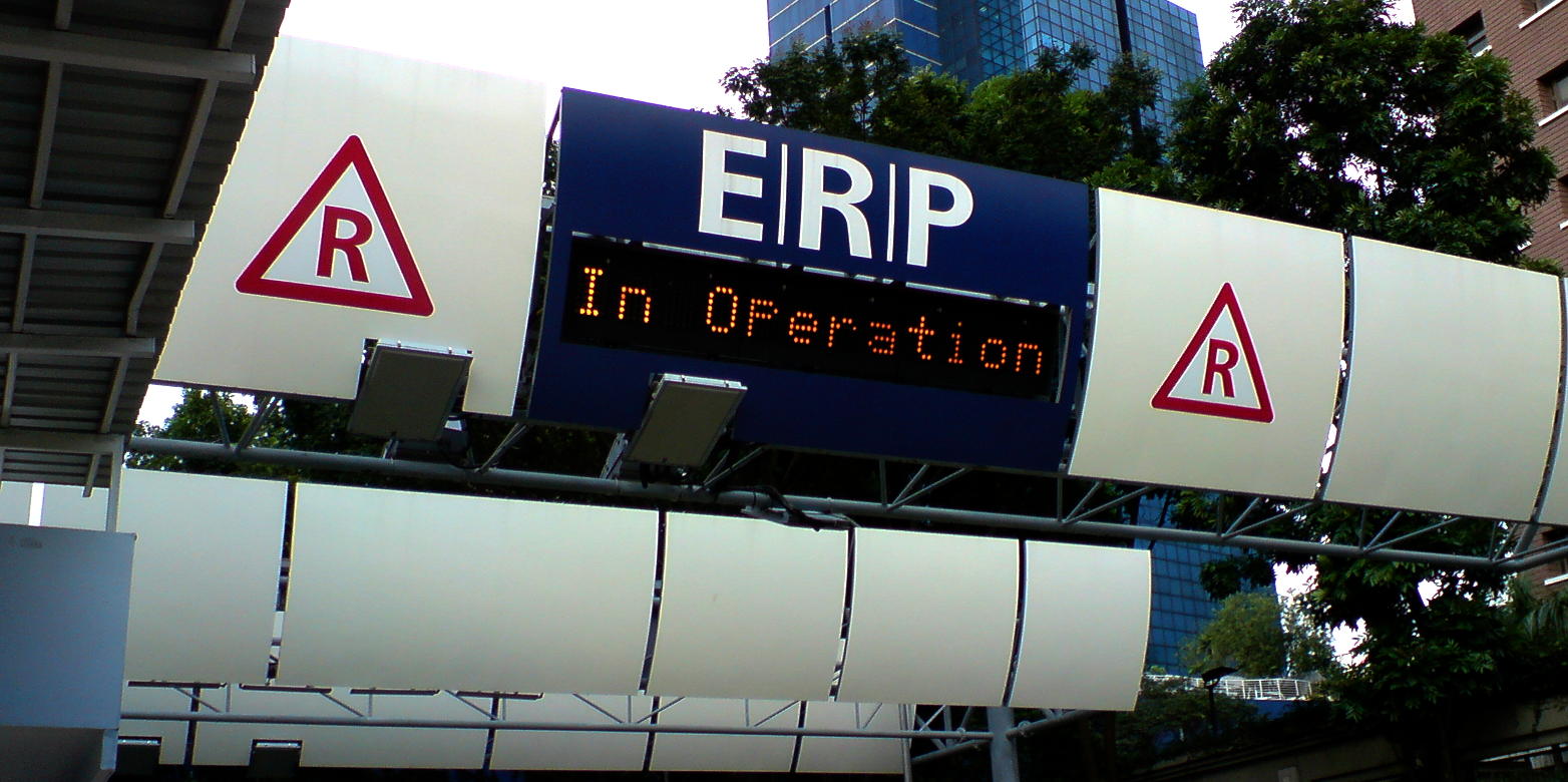 Enlarged view: Singapore's ERP gantry ( CC BY-SA 2.0 / Kalleboo via Wikimedia Commons)