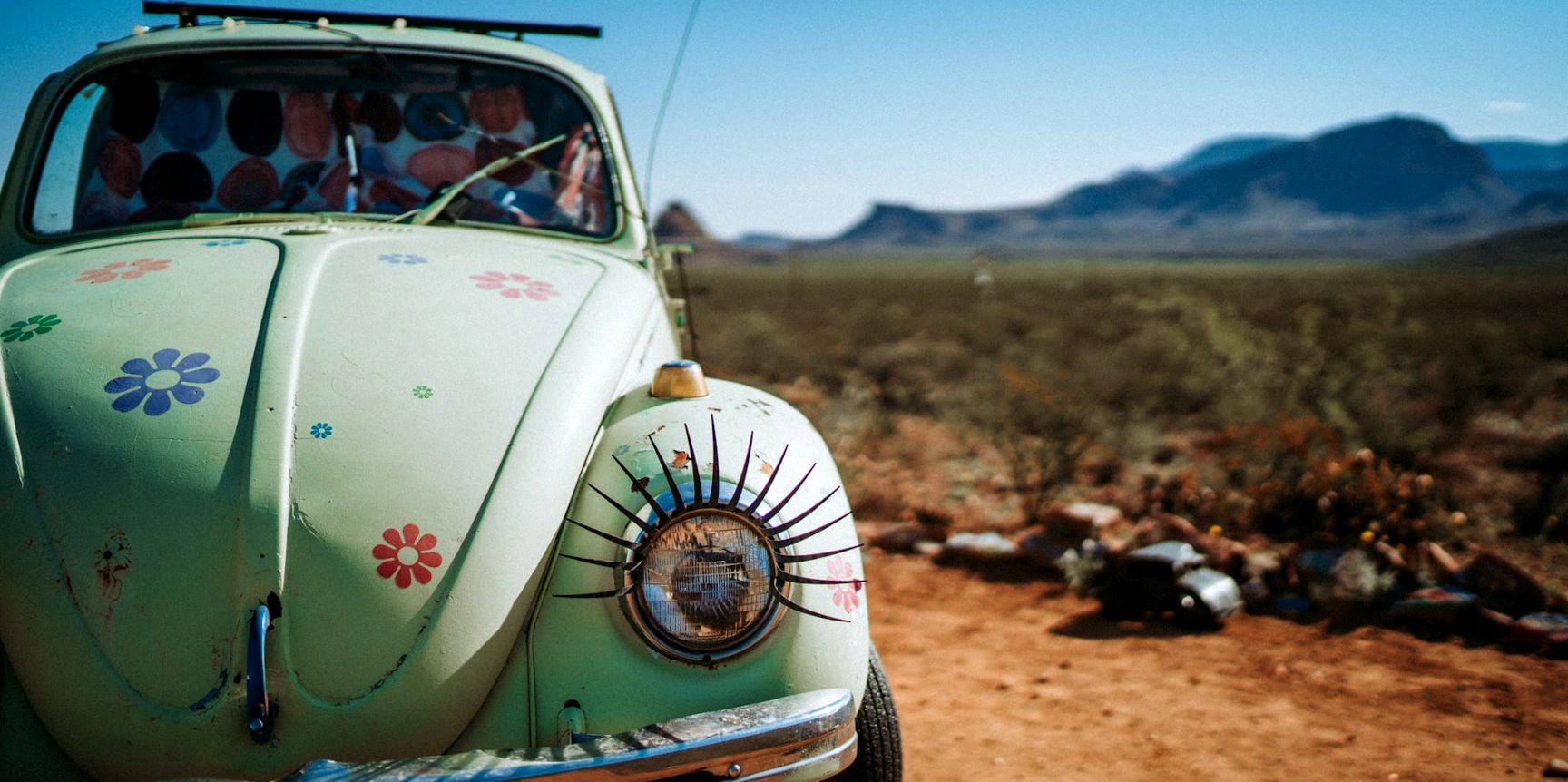 Enlarged view: VW Beetle, Terlingua, TX, USA ( CC0 1.0 / B. Burns / Unsplash )