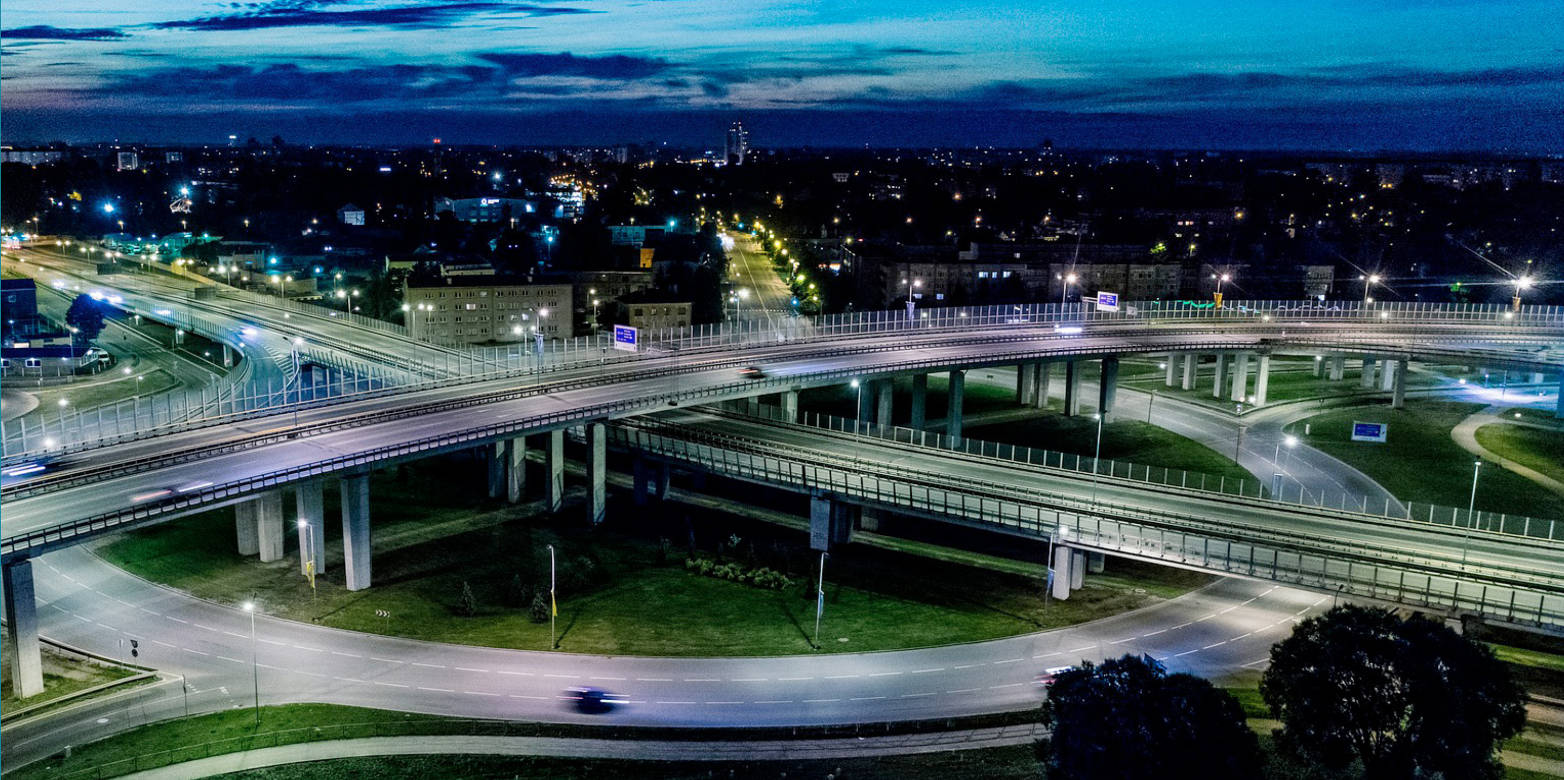 Vergrösserte Ansicht: Autobahnkreuz (Quelle: Pixabay)