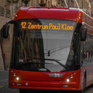 Bus in der Berner Altstadt