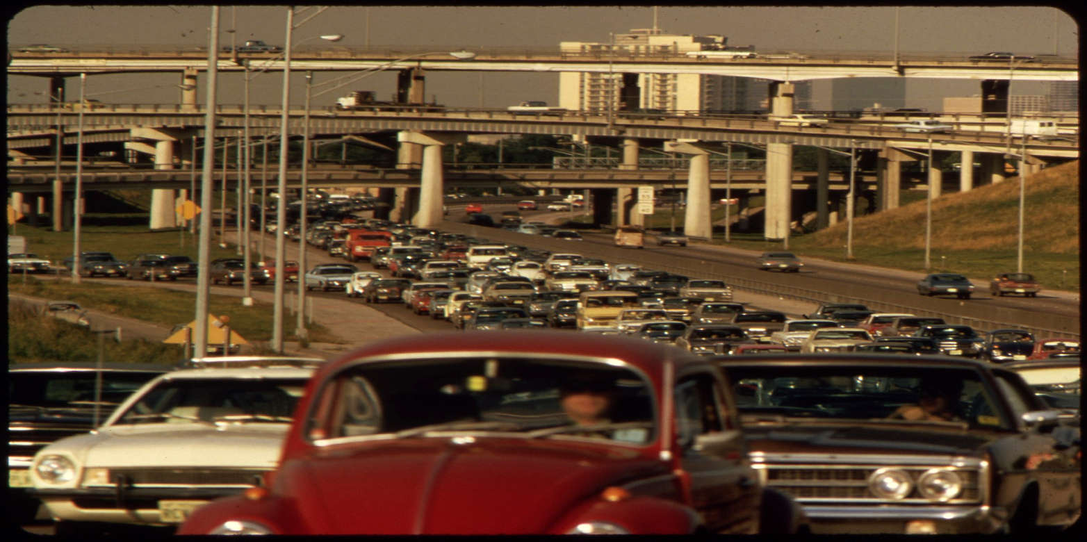 Enlarged view: Southwest Freeway in Houston ( CC0 1.0 by B. Pittman via Wikimedia Commons)