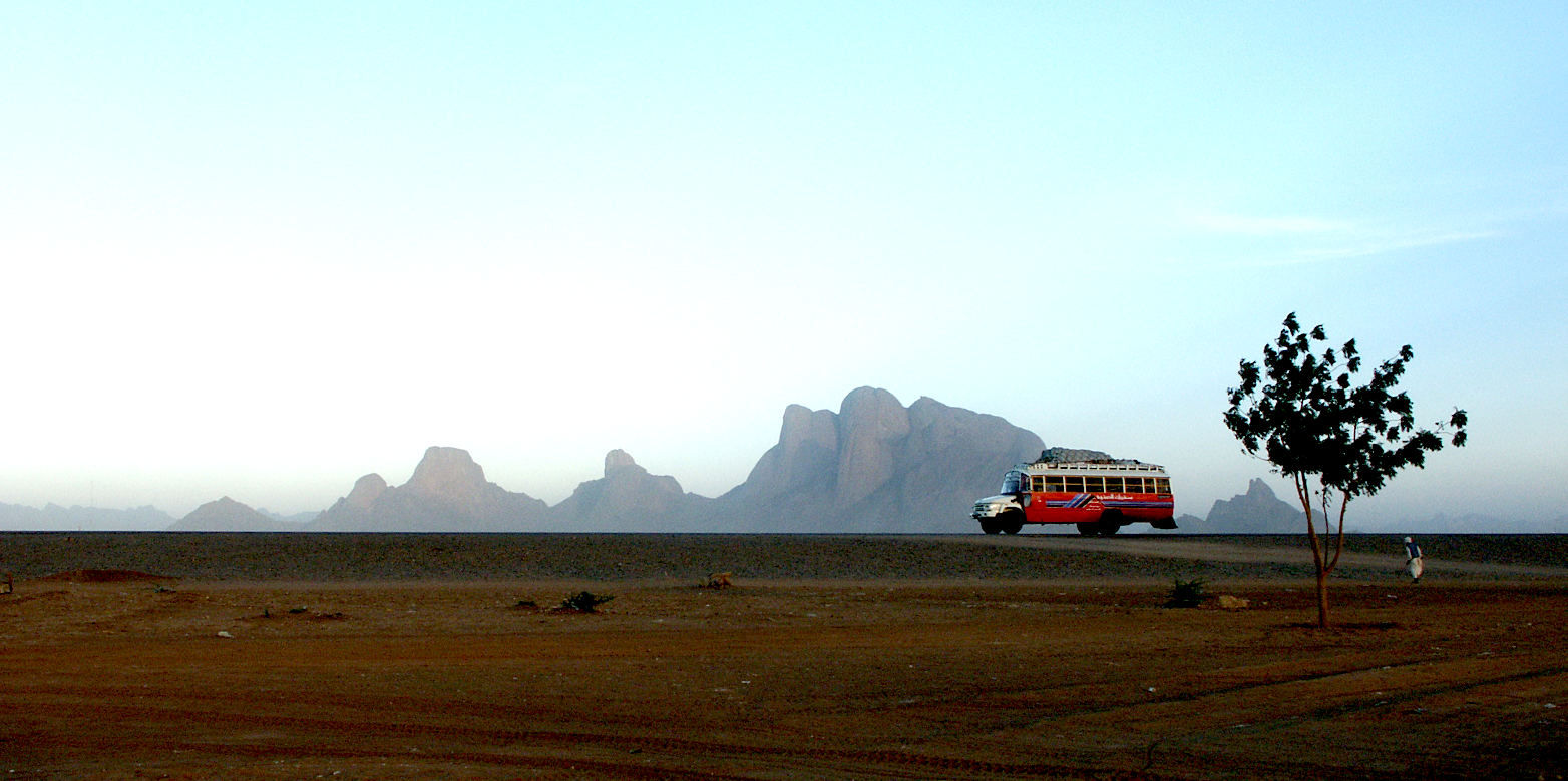 Enlarged view: Desert bus to Kassala in the Red Sea Province (Picture: D. Haberlah / Dianabuja's Blog)