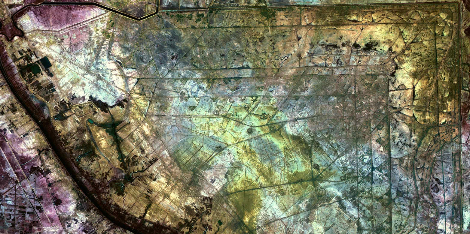 Enlarged view: Al-Basrah, Iraq ( CC0 1.0 / USGS via Unsplash)