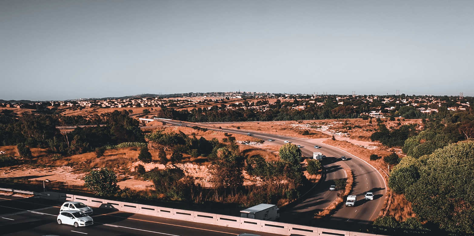 Enlarged view: Highway in Johannesburg ( CC0 1.0 / T. Sikupela via Unsplash)