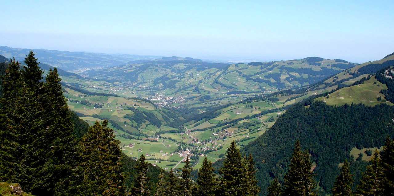 Vergrösserte Ansicht: Nesslau im Toggenburg (CC BY-SA 3.0 by A. Michael via Wikimedia Commons)