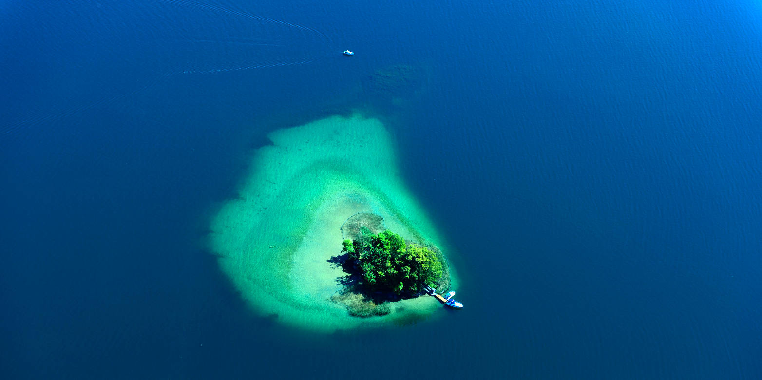 Vergrösserte Ansicht: Insel Schönenwerd im Zürichsee ( CC BY-SA 3.0 / T. Flück via Wikimedia Commons)