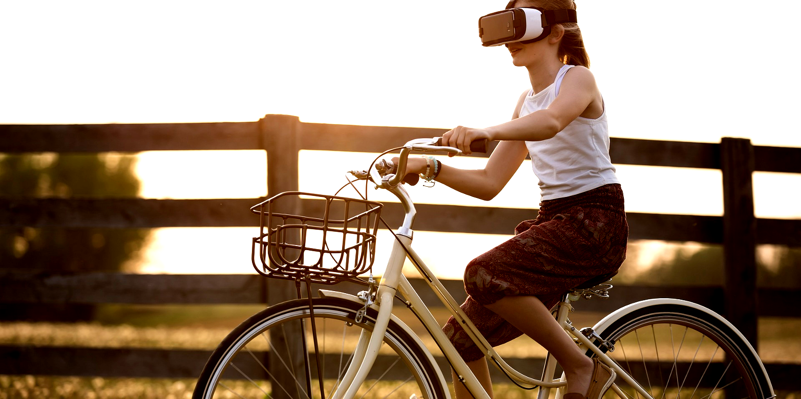 Vergrösserte Ansicht: Virtuelle Realität - Verkehr der Zukunft ( CC0 1.0 / Pixabay )